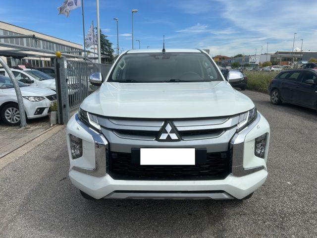 MITSUBISHI L200 2.3 D Double Cab 4x4 Super Select Diamond aut.