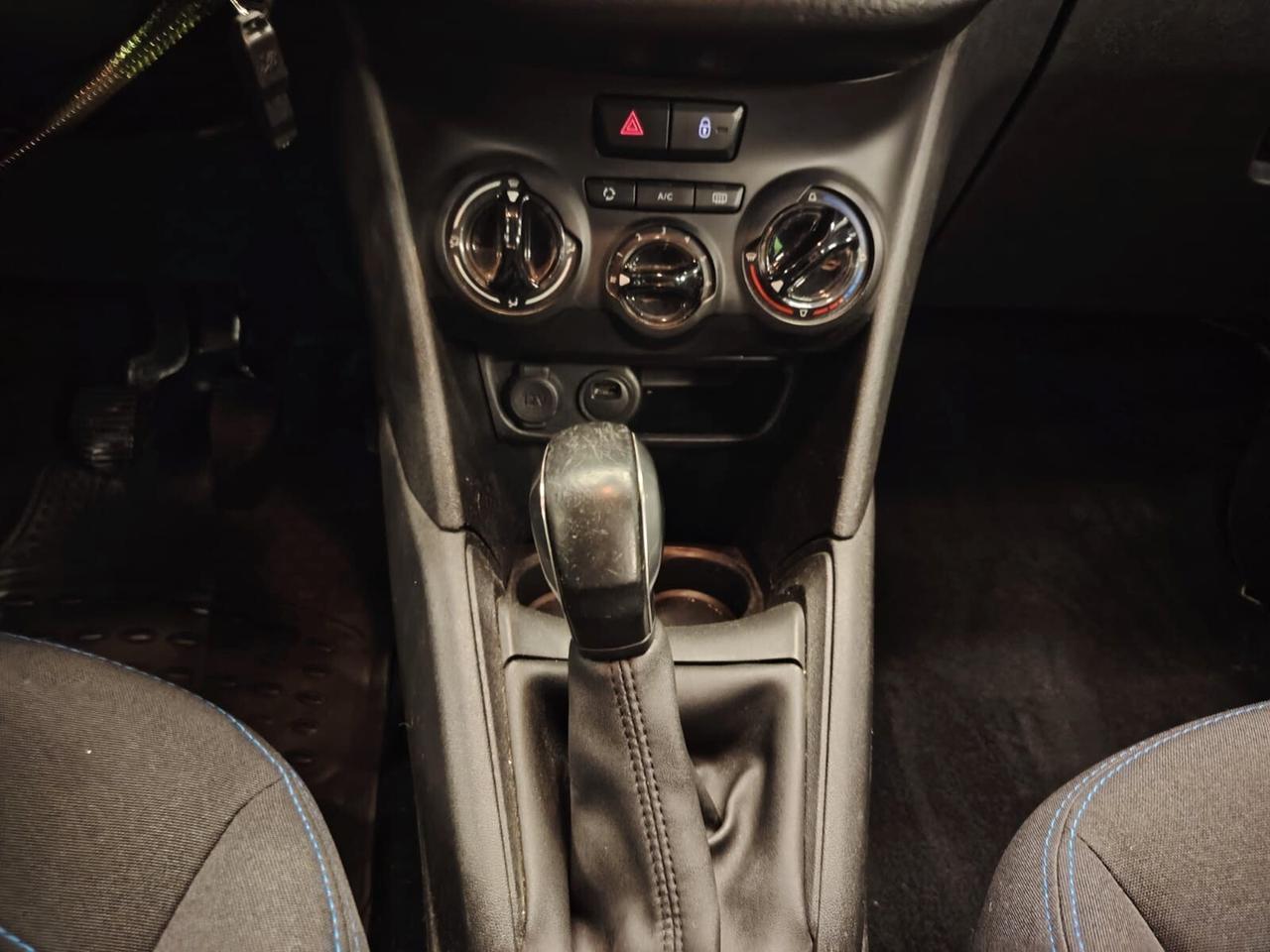 Peugeot 208 BlueHDi 100 S&S 5 porte Signature