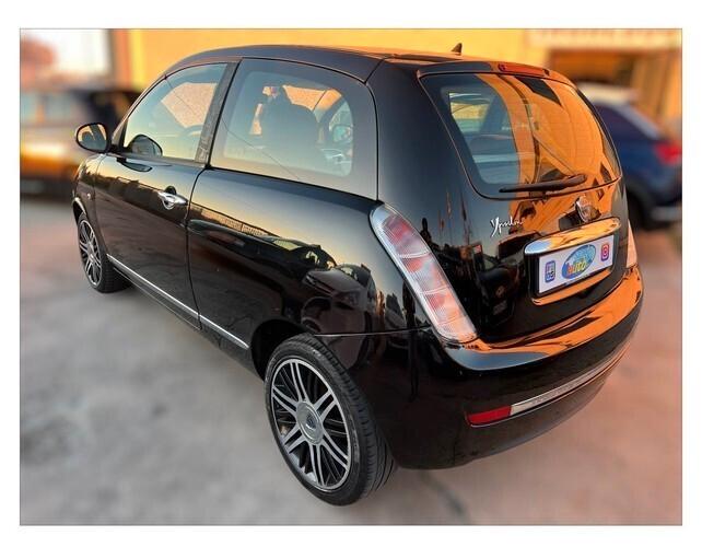 Lancia Ypsilon 1.3 MJT 75 CV Platinum