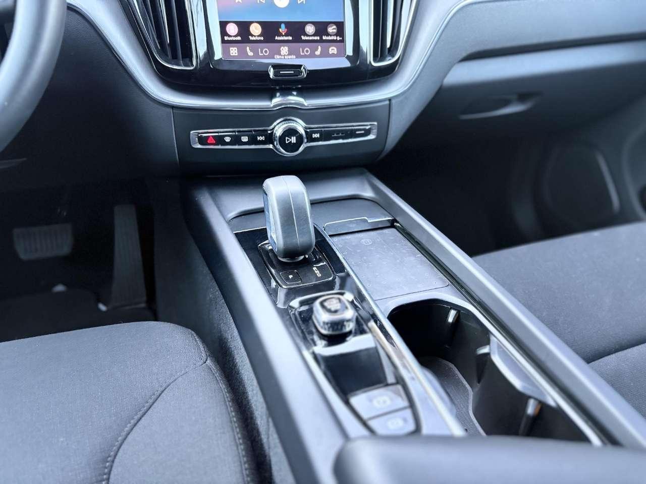 Volvo XC60 2.0 MHEV 197CV E6 - 2022