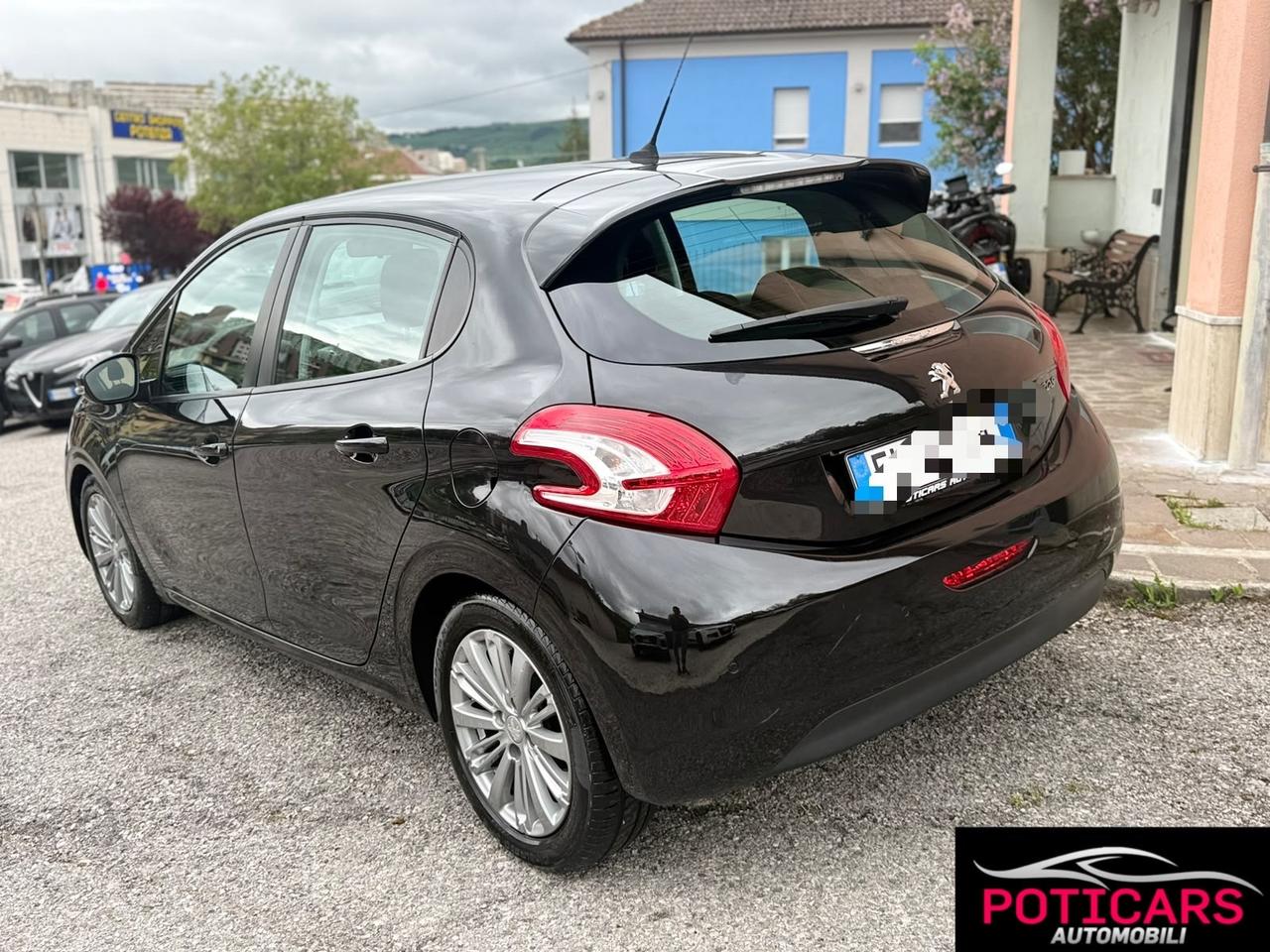 Peugeot 208 1.4 HDi 68 CV 5 porte Active Automatica