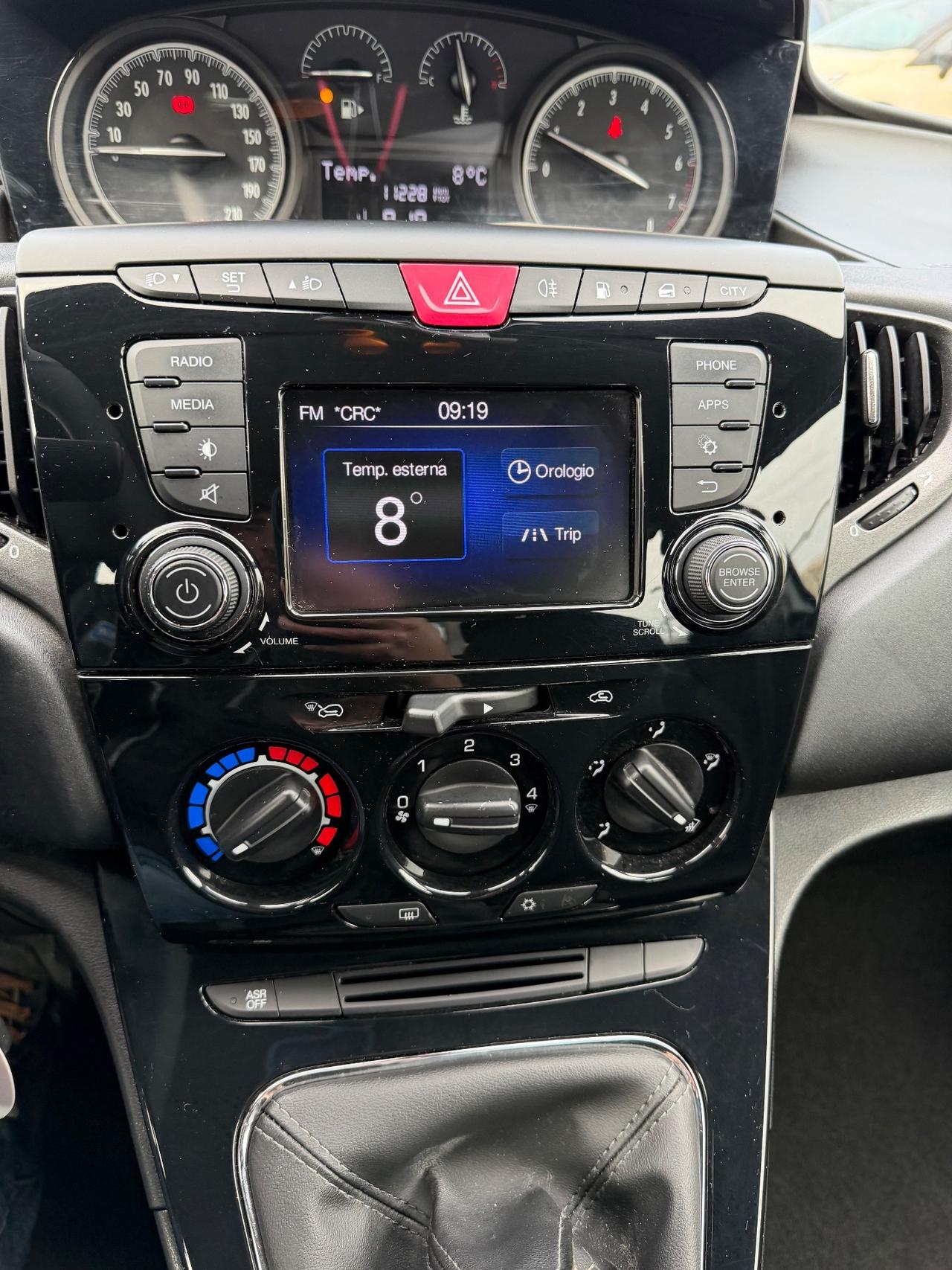 Lancia Ypsilon 1.2 69 CV 5 porte GPL Ecochic Gold