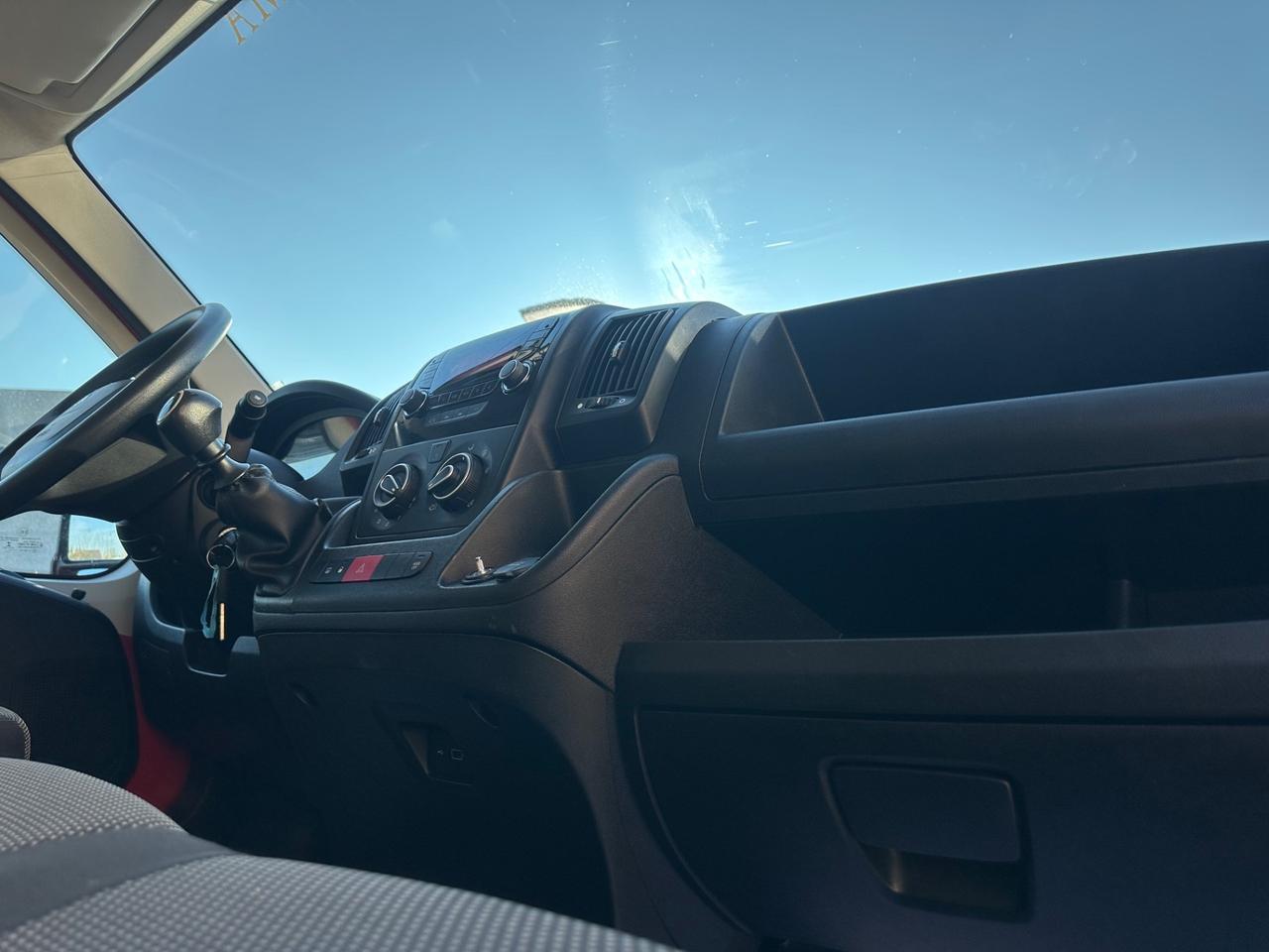 Peugeot Boxer 335 2.2 BlueHDi 140 S&S PC-TM Furgone