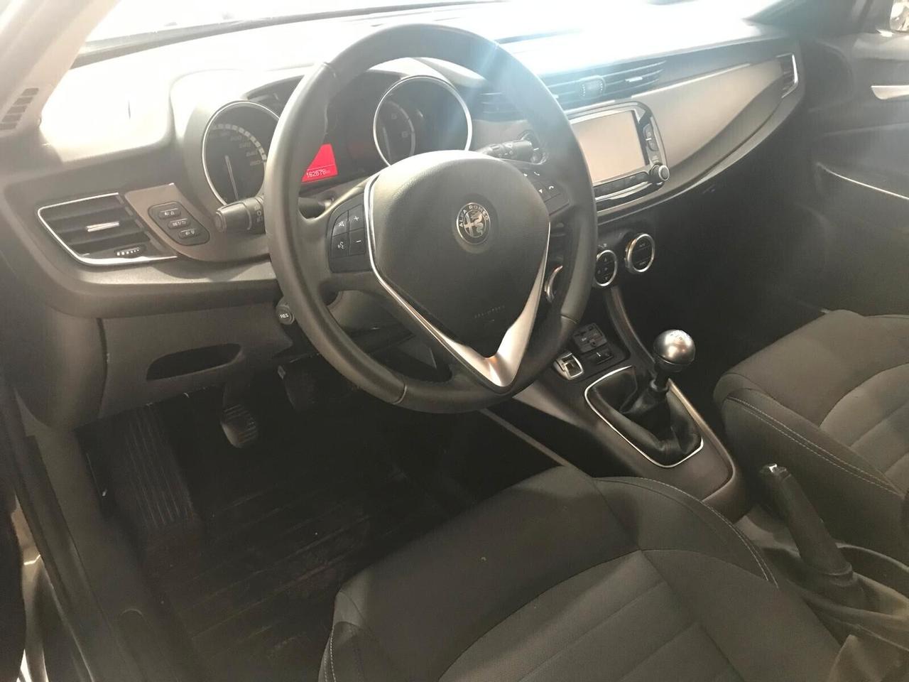Alfa Romeo Giulietta 1.6 JTDm-2 105 CV Distinctive