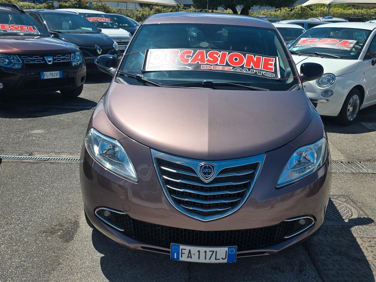 Lancia Ypsilon 0.9 TwinAir 85 CV 5 porte Metano Ecochic Elefantino
