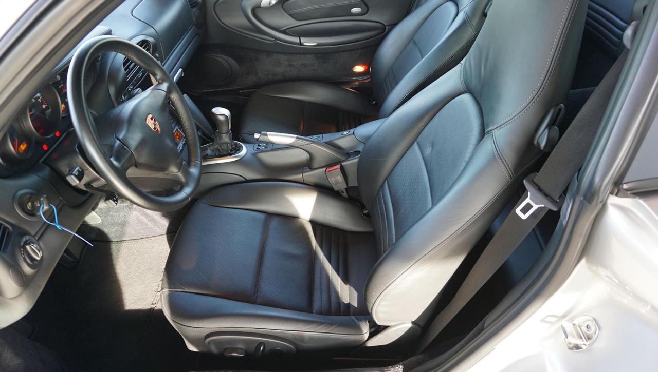 Porsche 911 Carrera 4S cat Coupé