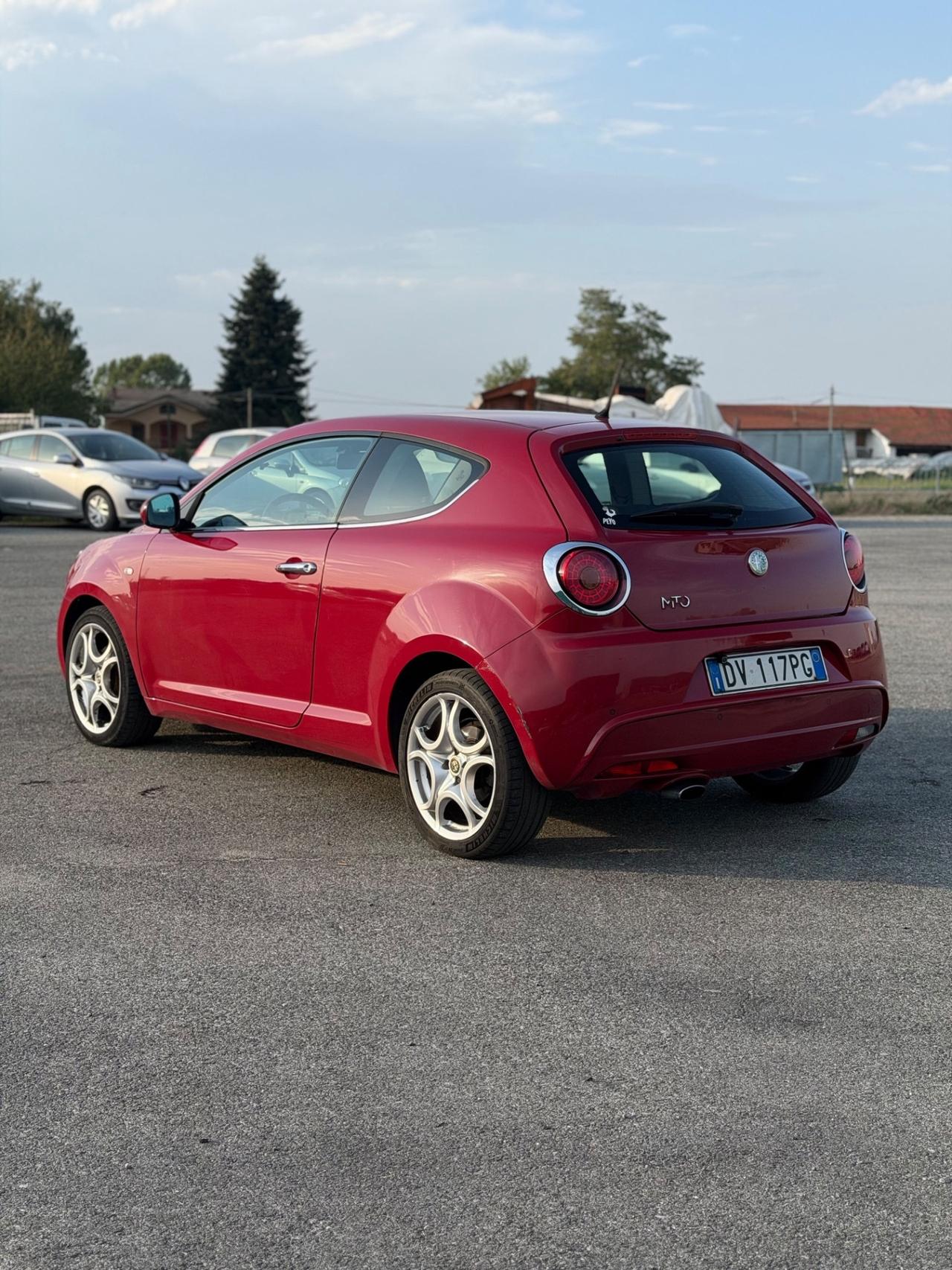 Alfa Romeo MiTo 1.6 JTDm 16V Distinctive Sport Pack