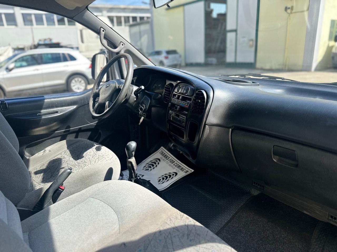 Hyundai H-1 2.5 TDI Autocarro CASSONATO FISSO 3 POSTI