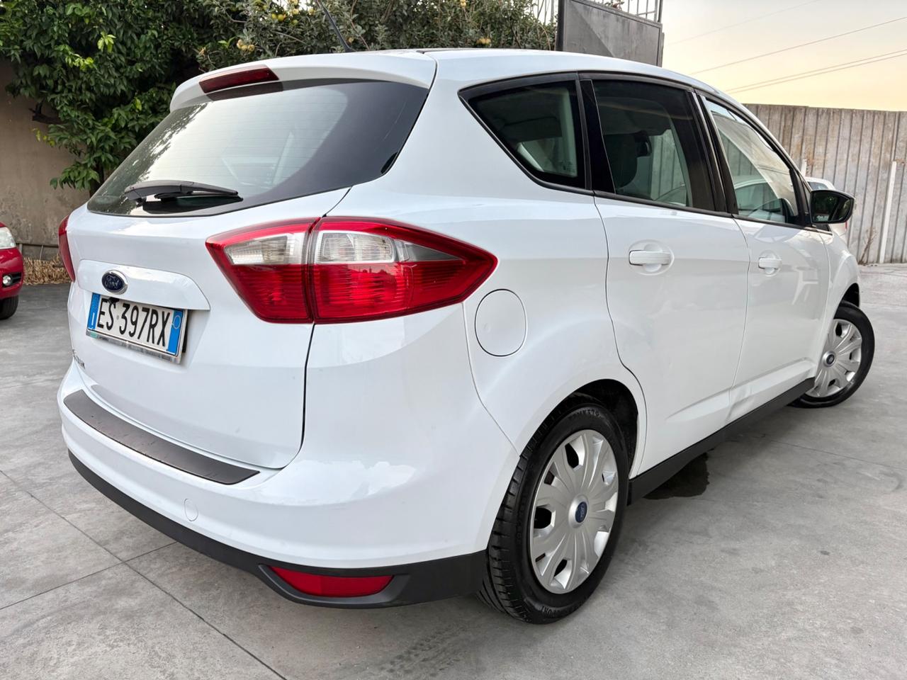 Ford C-Max 1.6 TDCi 115CV gancio traino