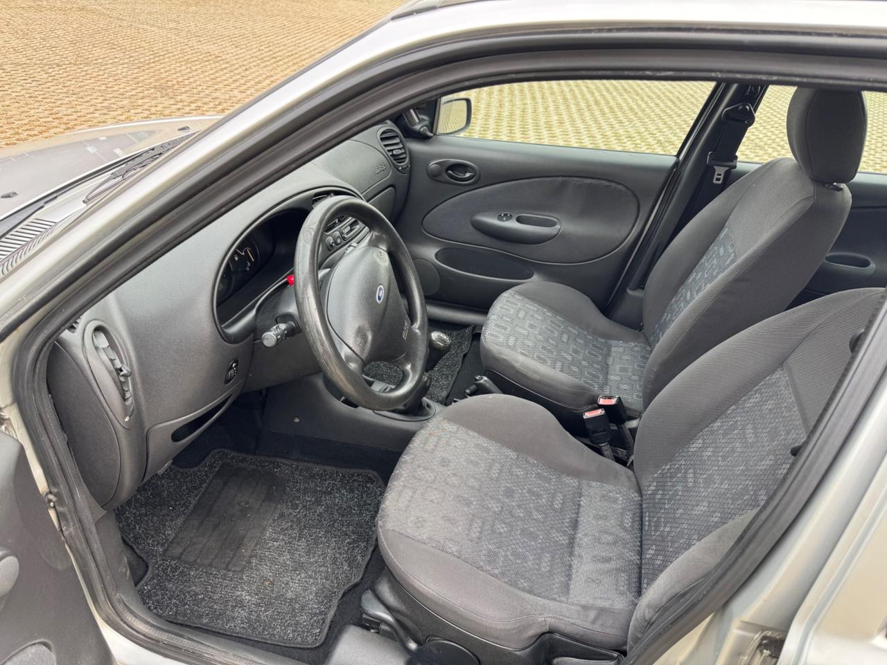 Ford Fiesta 1.2i 16V cat 5 porte Four