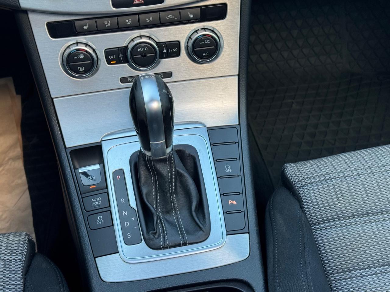 Volkswagen Passat 2.0 TDI DSG Highline BlueM. Tech.