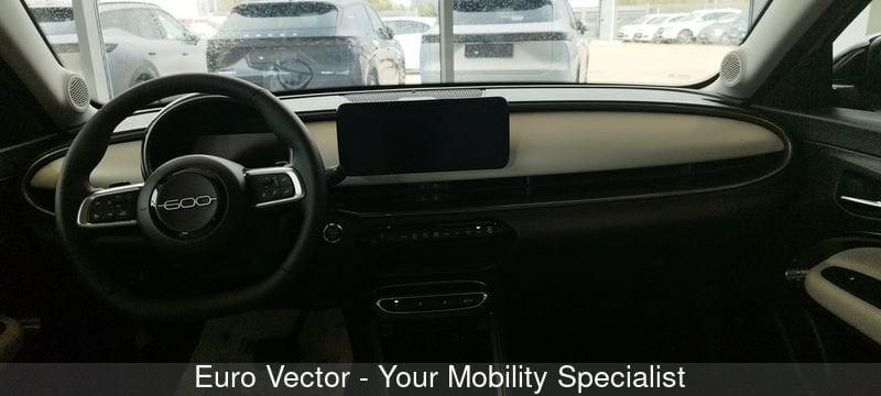 FIAT 600 1.2 Hybrid 110cv La Prima
