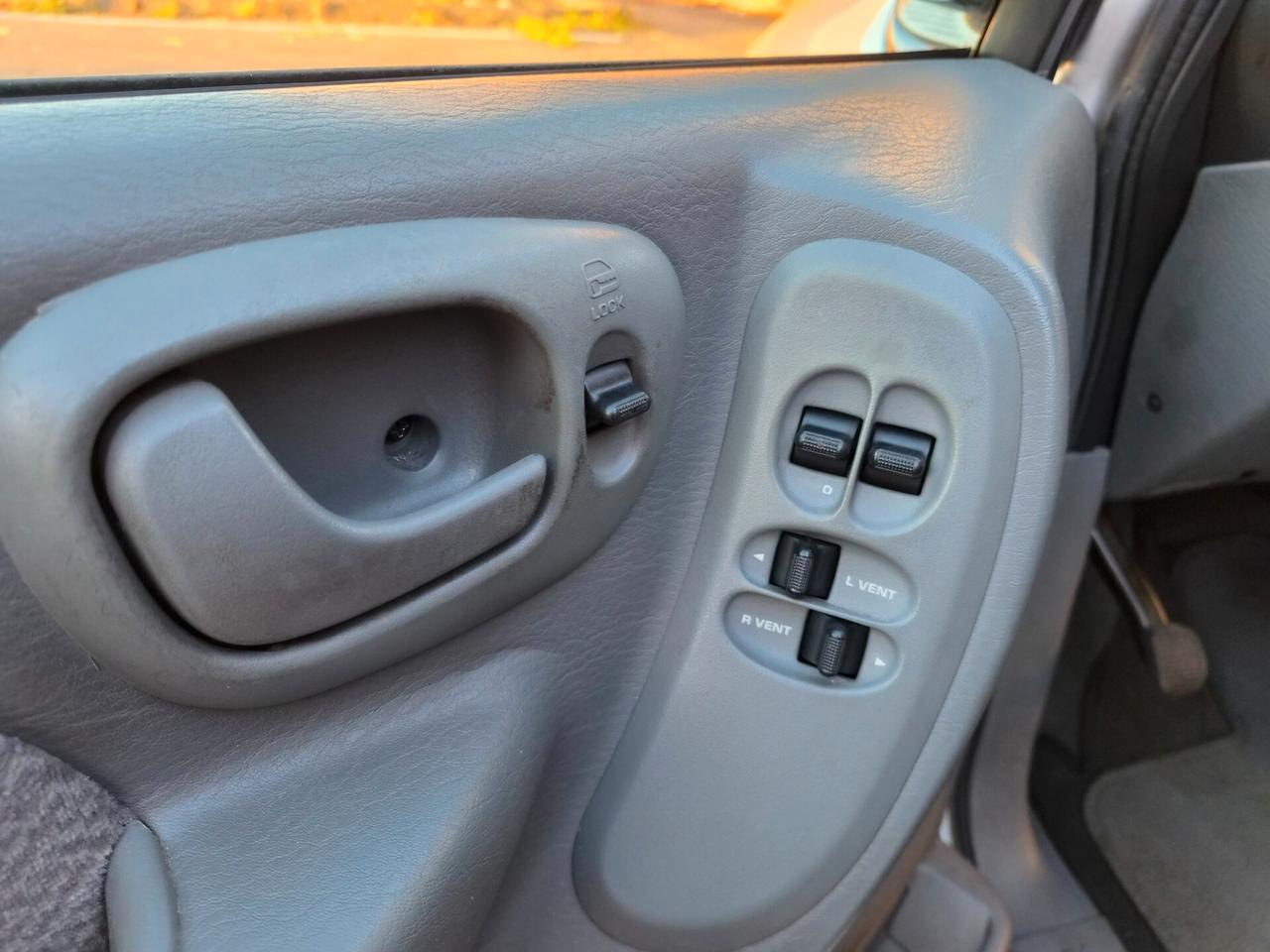 Chrysler Voyager 2.8 CRD gancio traino
