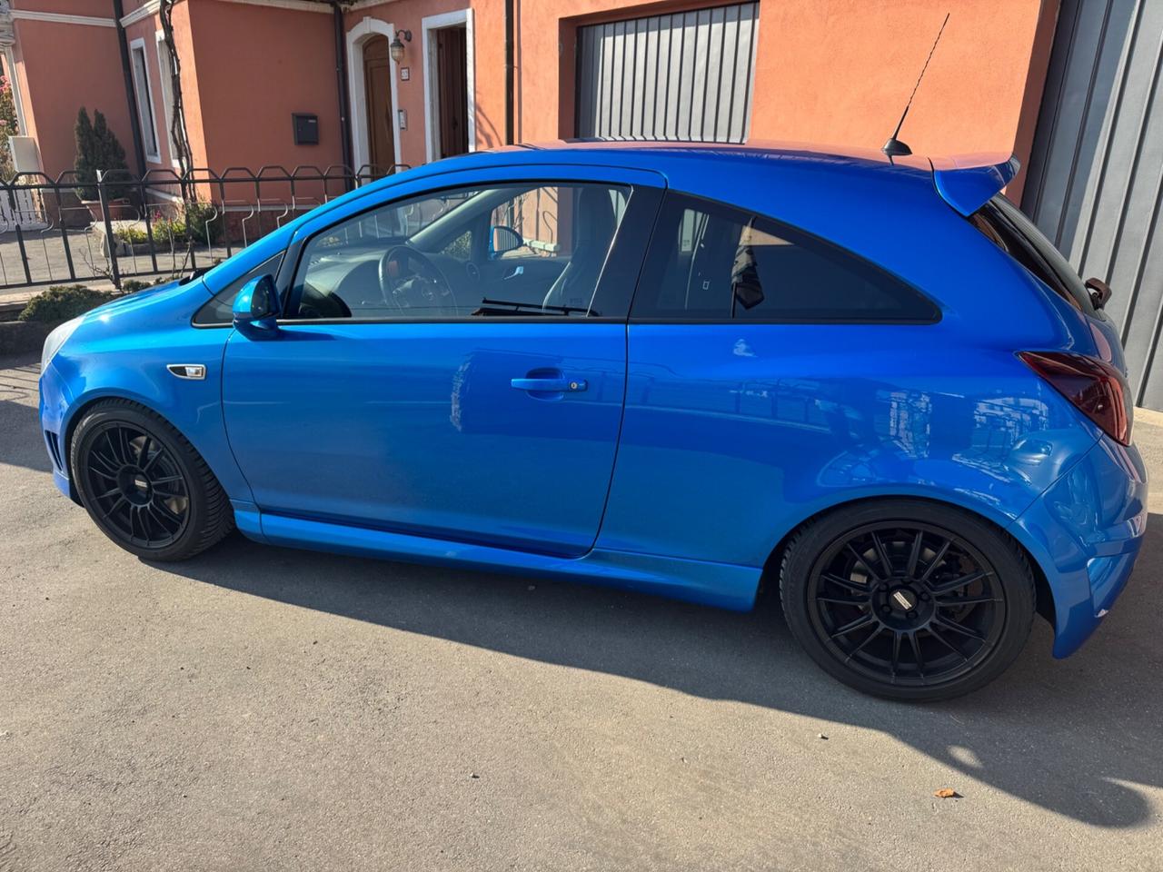 Opel Corsa 1.6 T 192CV 3 porte OPC