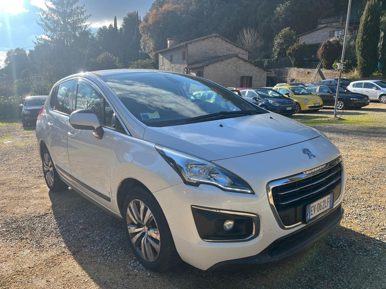 Peugeot 3008 1.6 HDi 115CV Business