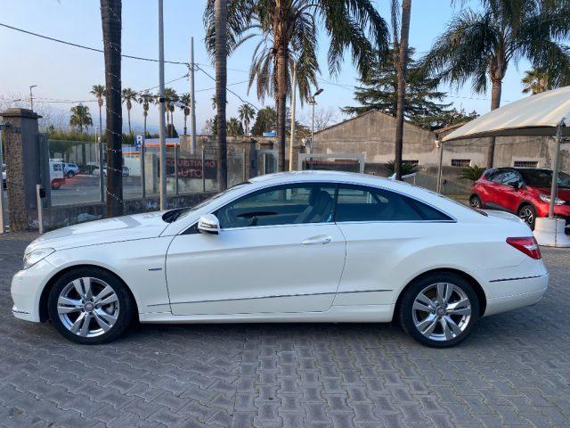 MERCEDES-BENZ E 220 CDI Coupé BlueEFFICIENCY Avantgarde