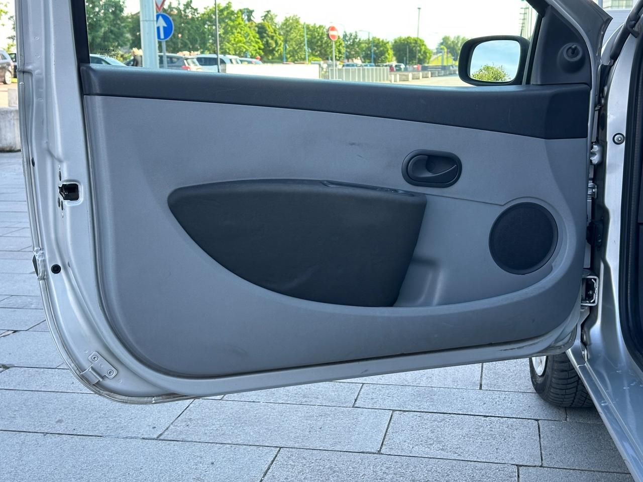 Renault Clio 1.2 16V 3 porte Neopatentati