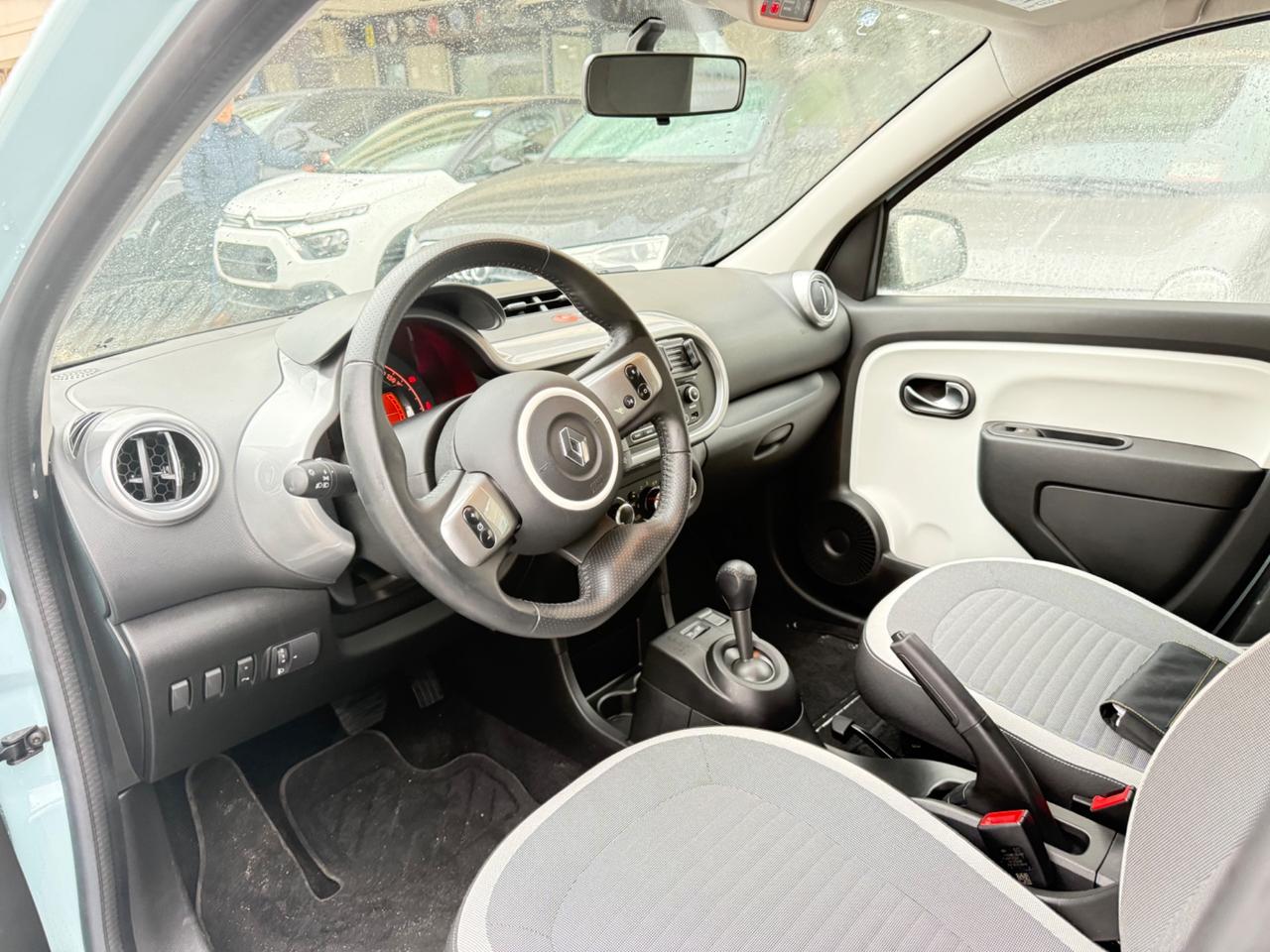 Renault Twingo LIMITEED C.AUTOMATICO PDC BLUETOOTH CERCHI 16 SOLO 25000 KM