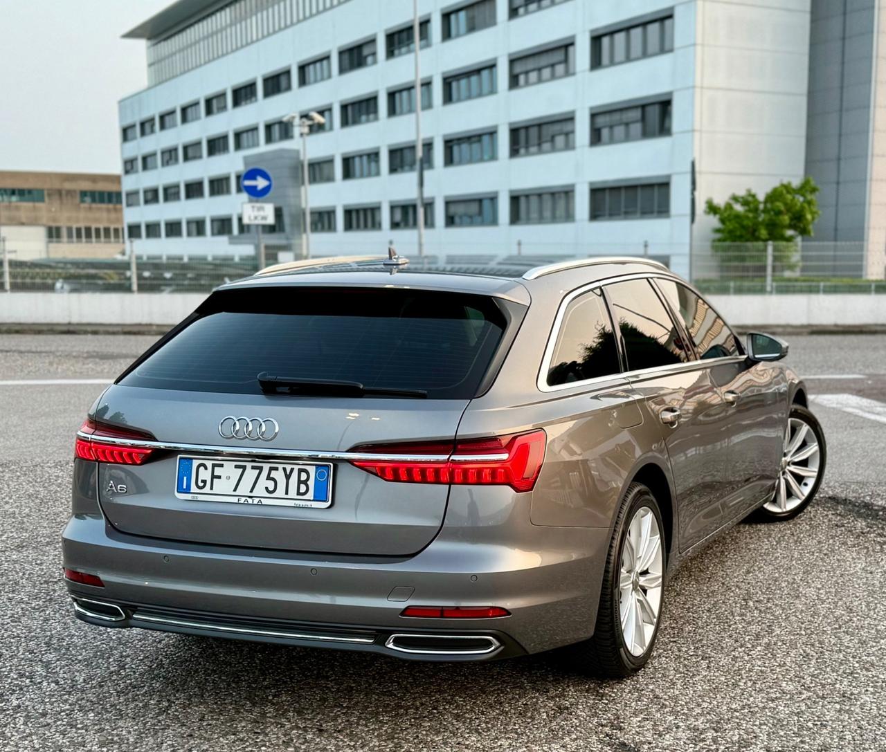 Audi A6 Avant 40 2.0 TDI S tronic Business Design