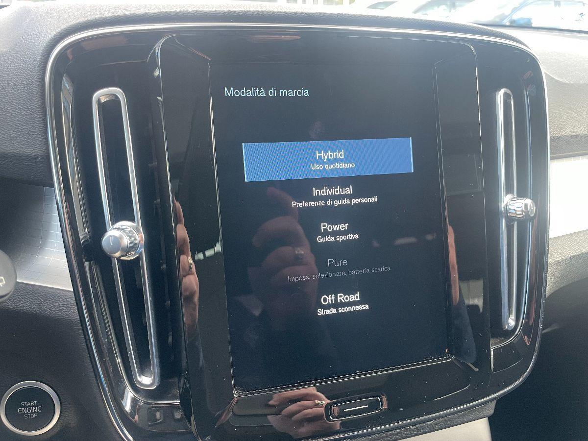 VOLVO - XC40 - T4 Recharge Plug-in Hyb. Inscr.Exp.