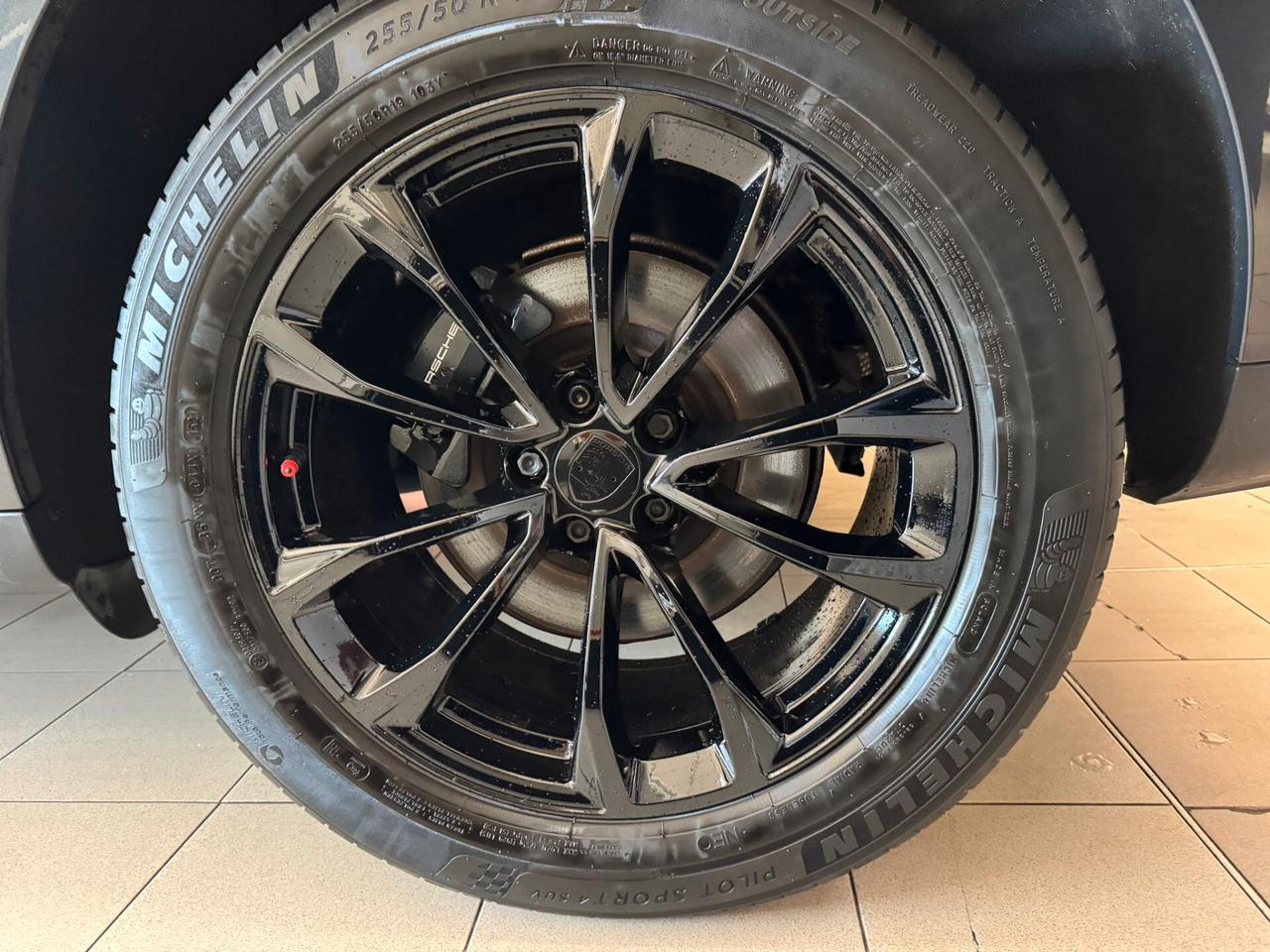 Porsche Macan 2.0 UNICOPROPRIETARIO