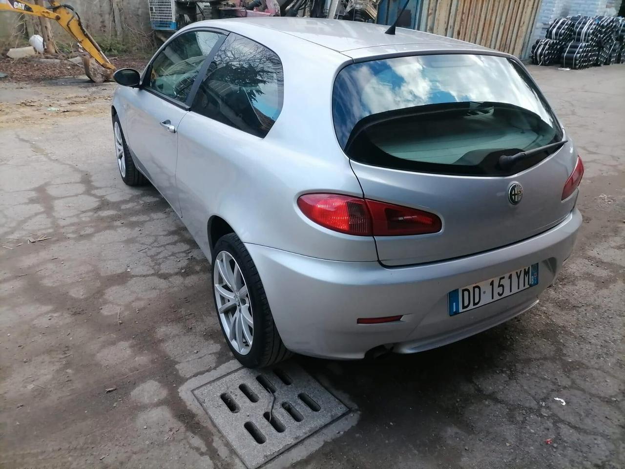 Alfa Romeo 147 1.6 16V TS 3 porte Black Line