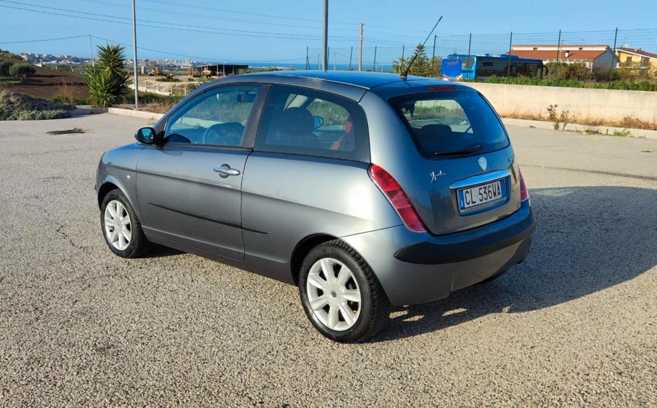 Lancia Ypsilon 1.3 Multijet 16V Platino