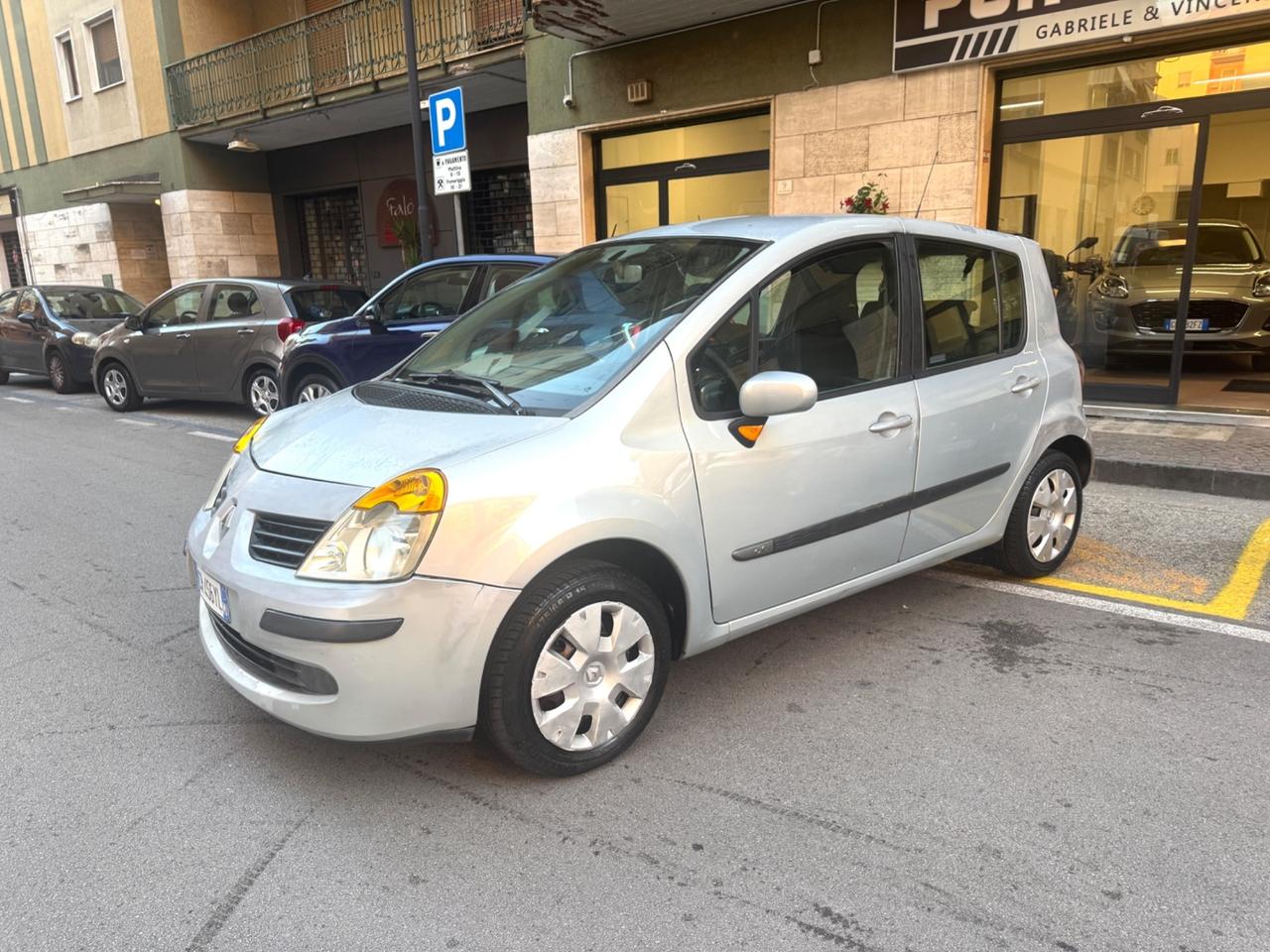 Renault Modus 15 dCi Diesel 1461cc 48kw 65cv