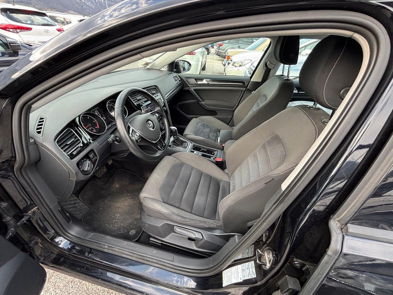 Volkswagen Golf 1.6 TDI DSG 5p. Highline