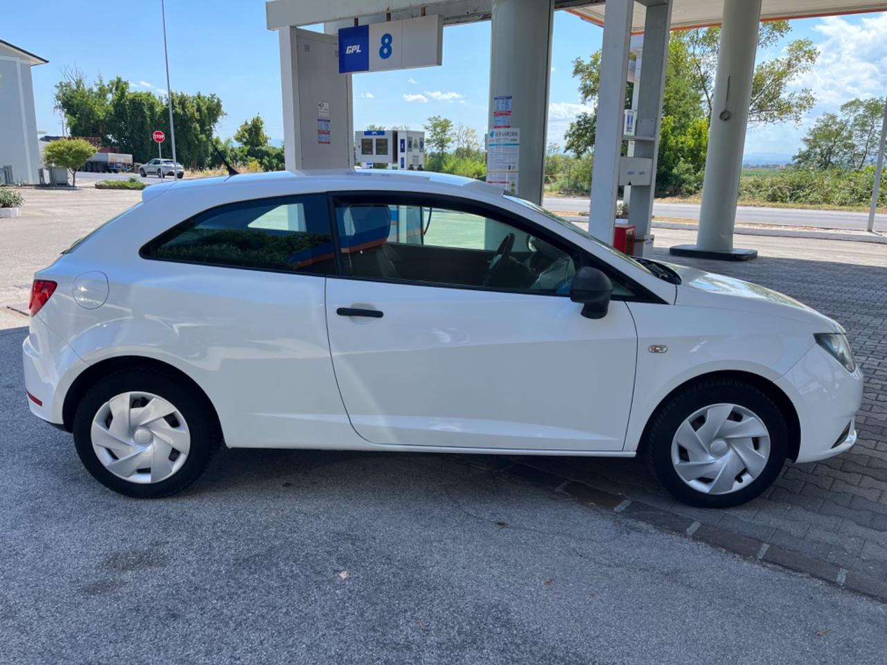 Seat Ibiza 1.2 70 CV 3 porte Reference ok neopatentati