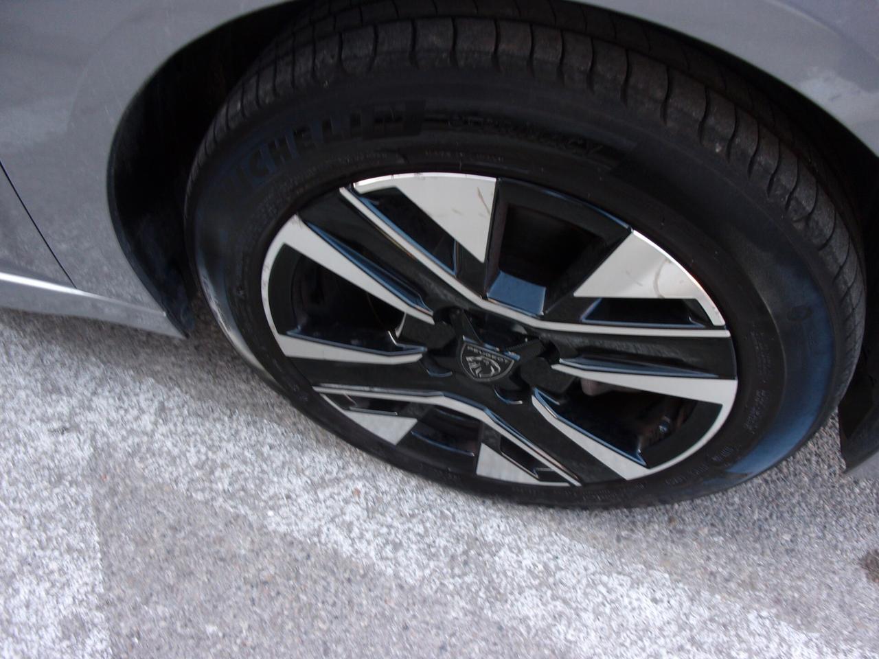 Peugeot 208 PureTech 100 5 porte Allure NESSUN VINCOLO