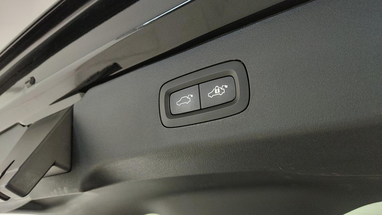 LYNK & CO 01 1.5 td phev auto