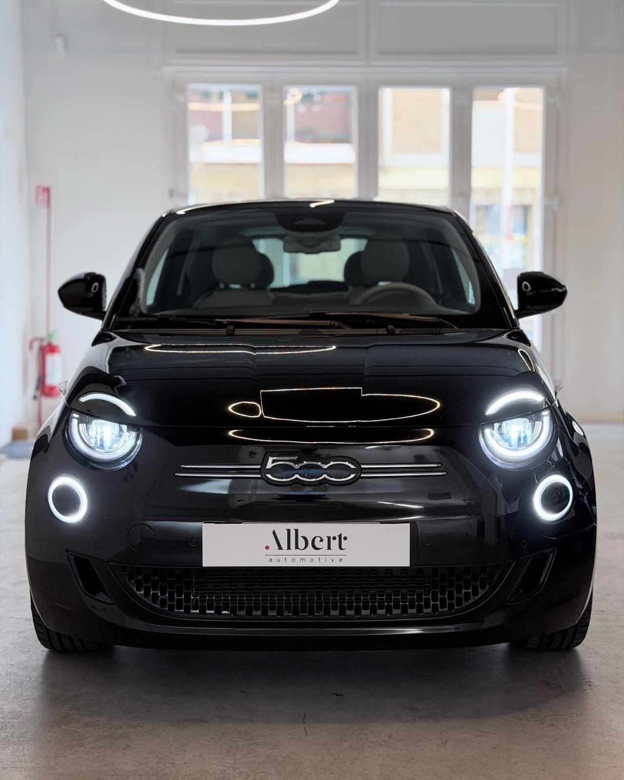 Fiat 500 500e Berlina 42 kWh La Prima