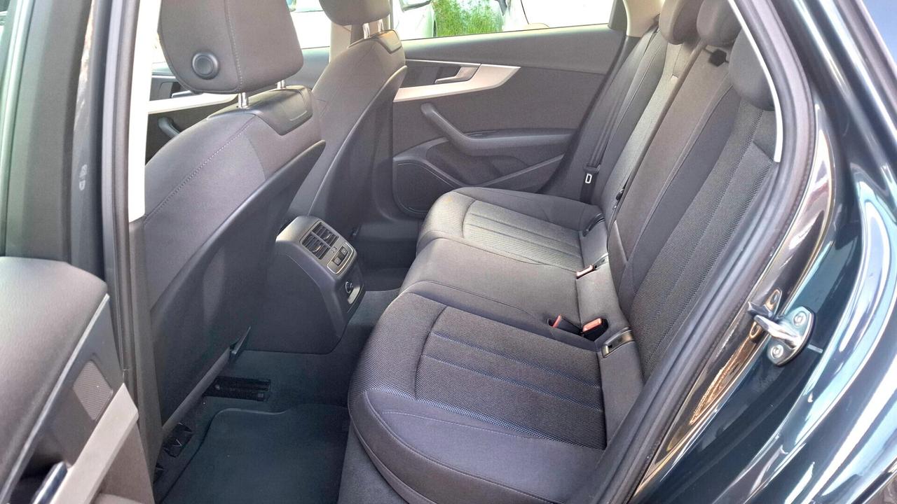 AUDI A4 Avant 2.0 TDI 150 CV ultra S tronic Business Sport