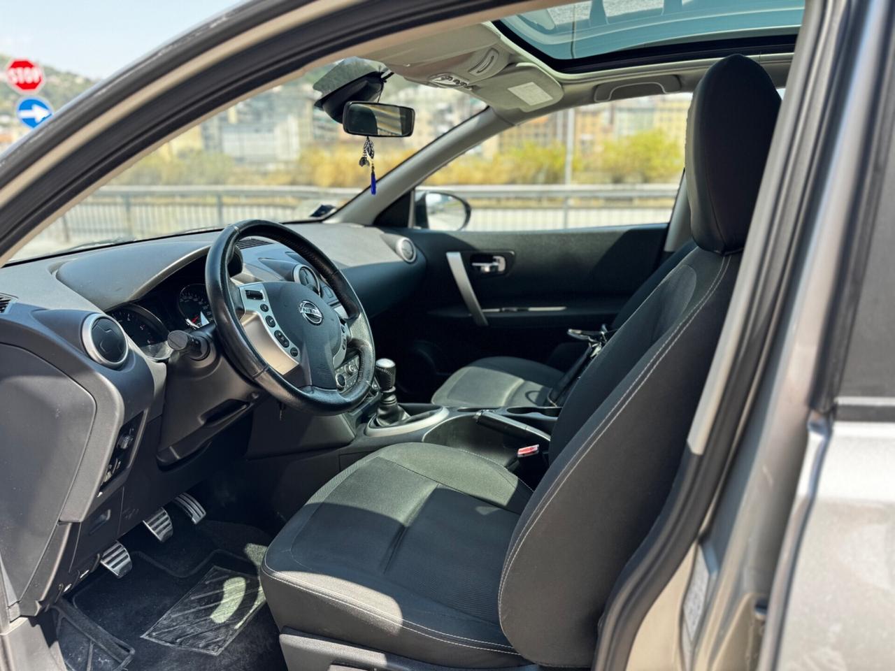 Nissan Qashqai 1.5 dCi DPF Tekna 2012