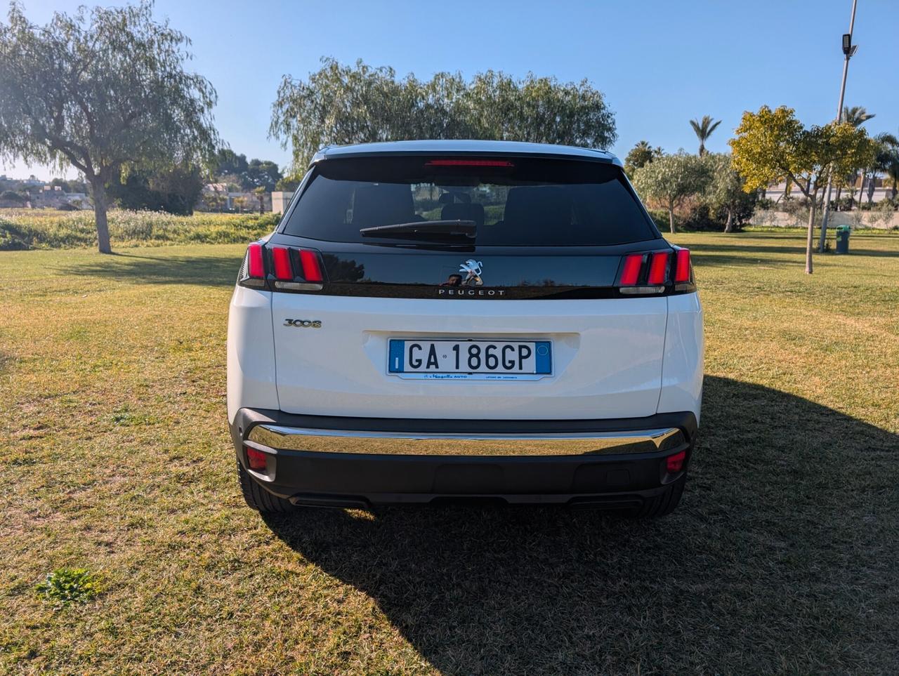 Peugeot 3008 BlueHDi 130 S&S EAT8 Allure