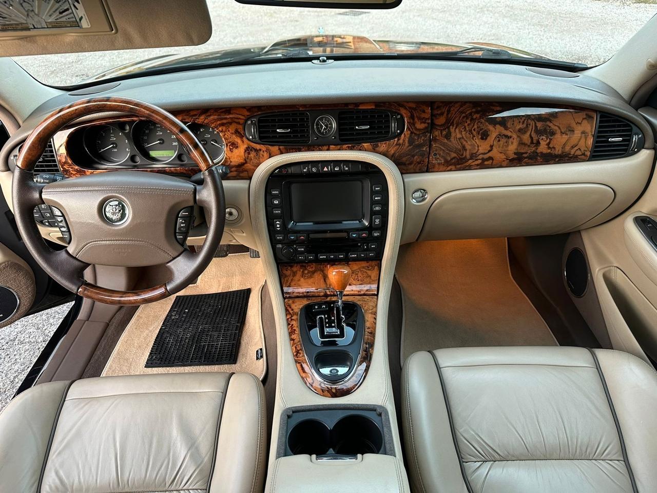 JAGUAR XJ6D