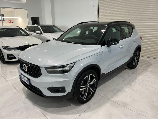 VOLVO XC40 T5 Recharge Plug-in Hybrid R-design PREZZO REALE