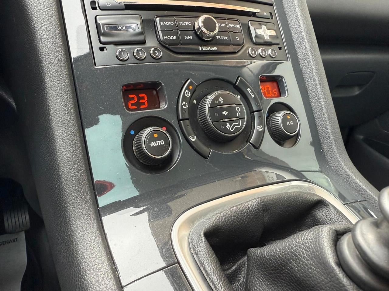 Peugeot 5008 1.6 HDi 115CV Business