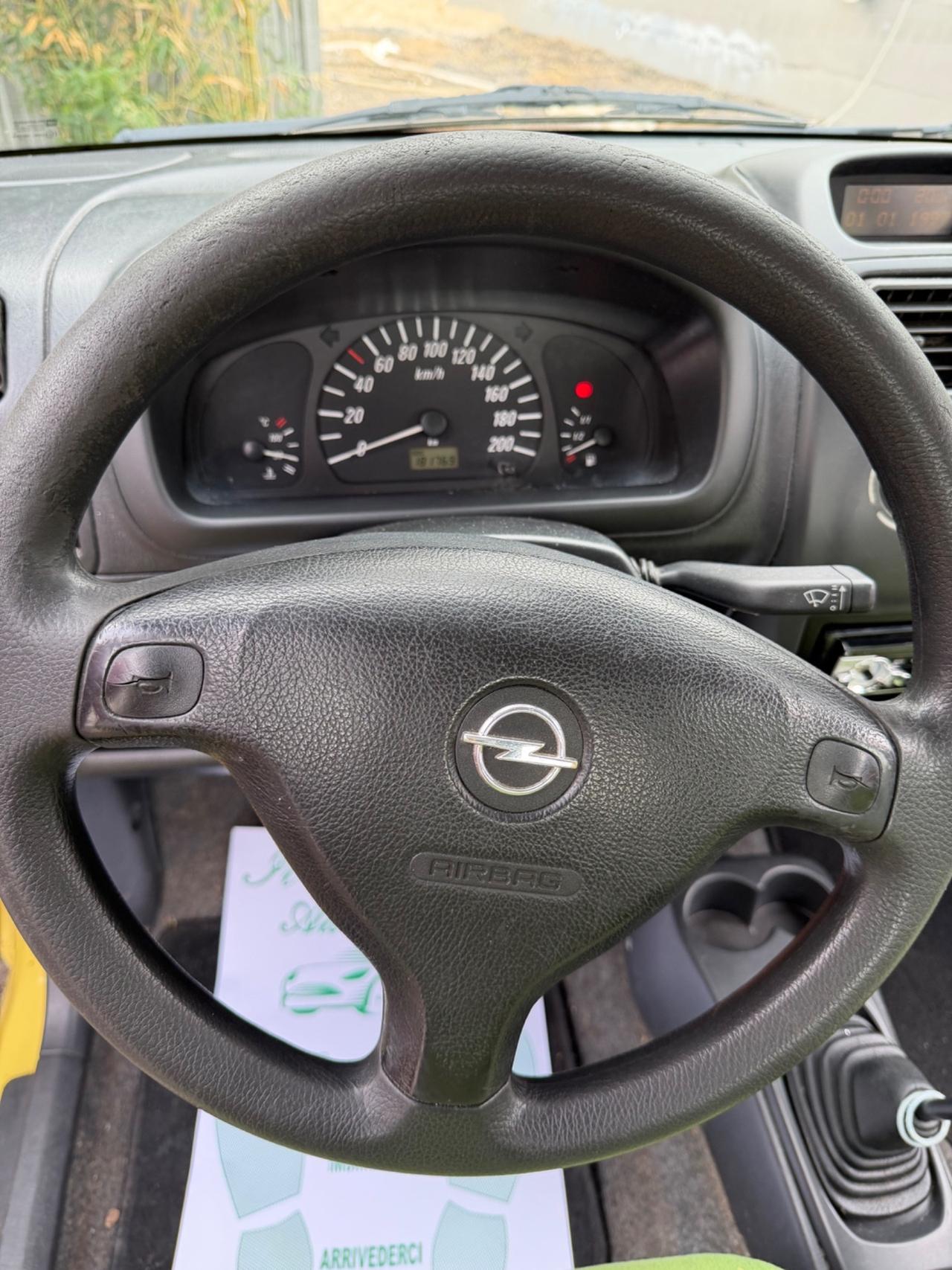 Opel Agila 1.0 12V Edition