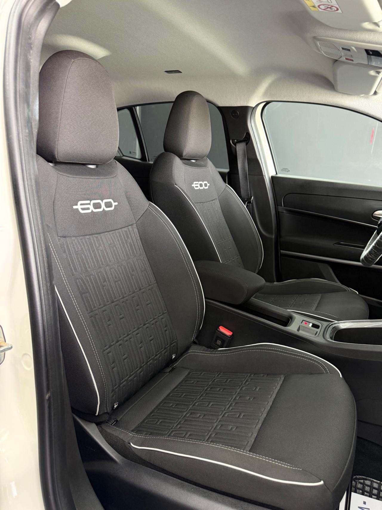 Fiat 600 1.2 Hybrid 145 CV DCT MHEV La Prima