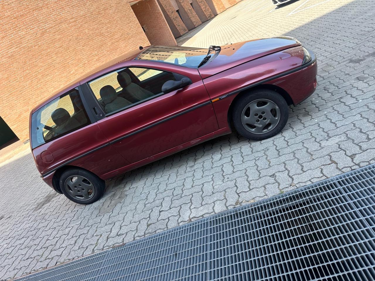 Lancia Y 1.2i 16V cat LS