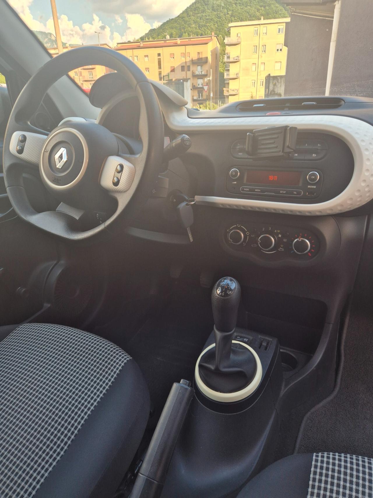 Renault Twingo 1.0 SCe Live neo patentati