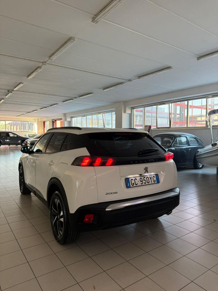 PEUGEOT - 2008 - BlueHDi 130 S&S EAT8 Allure Pack
