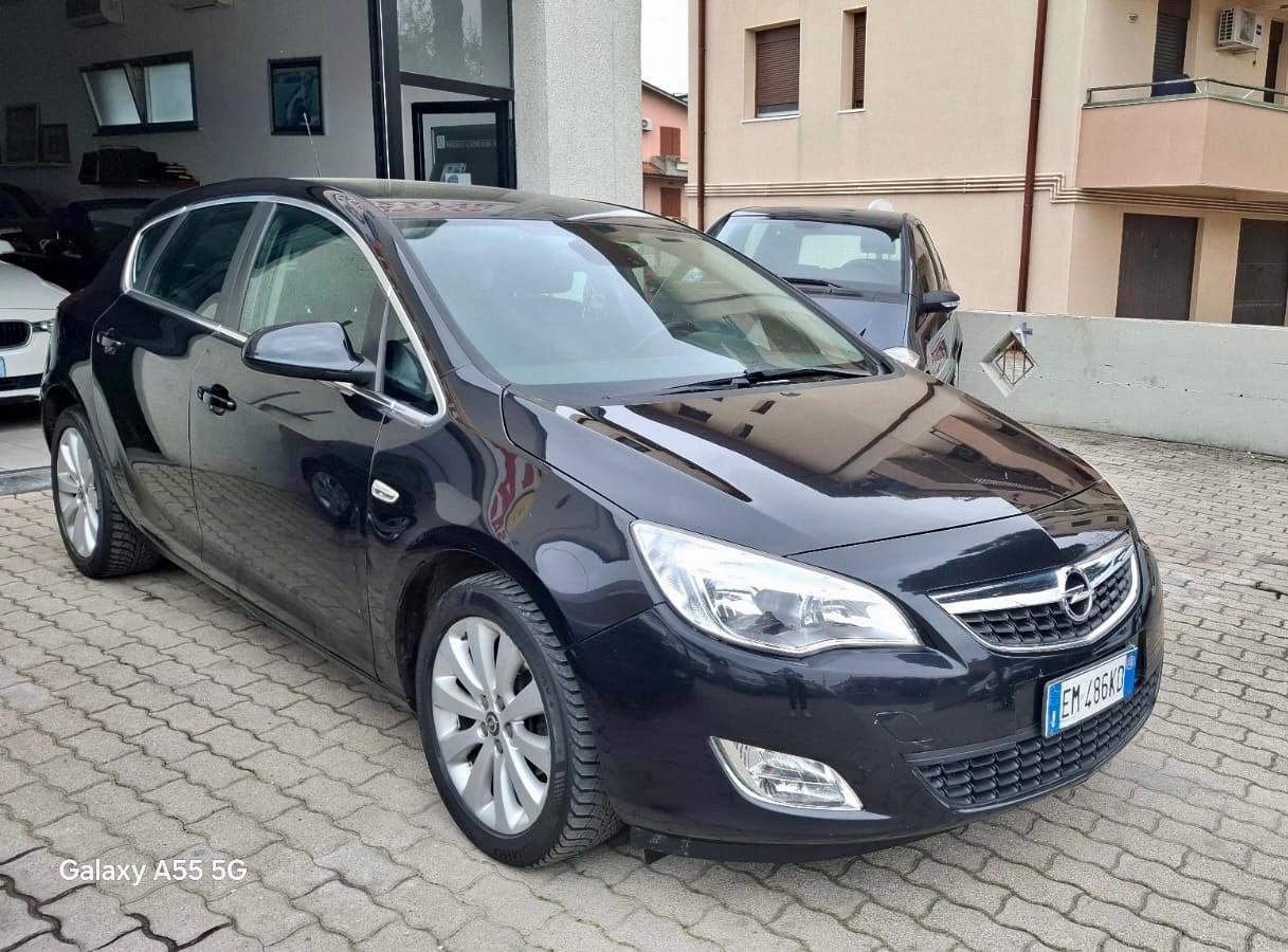 Opel Astra 1.4 Turbo 140CV 5 porte GPL Tech Cosmo