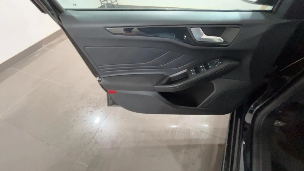 Ford Focus 1.0 EcoBoost Hybrid 125 CV SW ST-Line