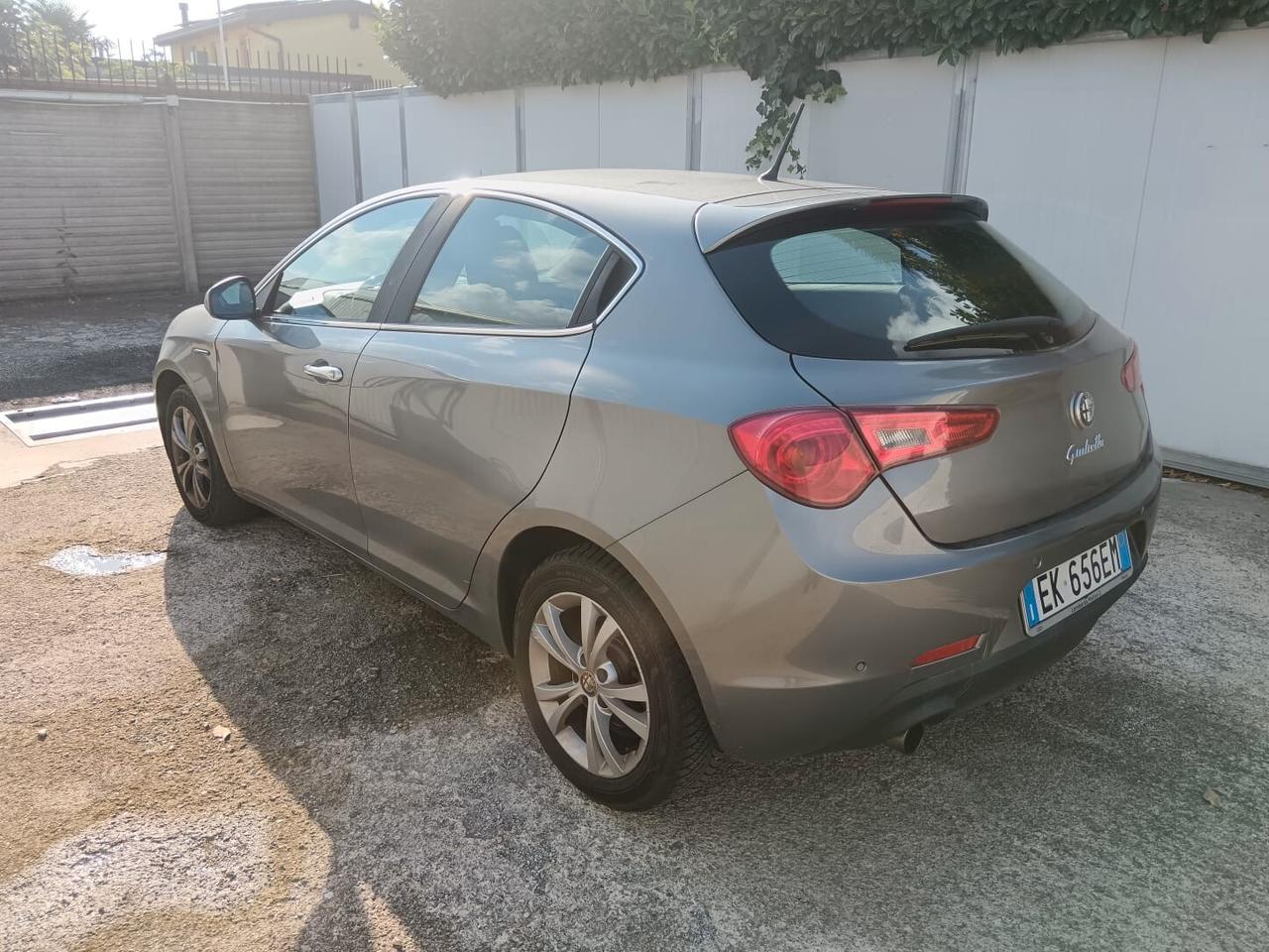 Alfa Romeo Giulietta 1.6 JTDm-2 105 CV Distinctive