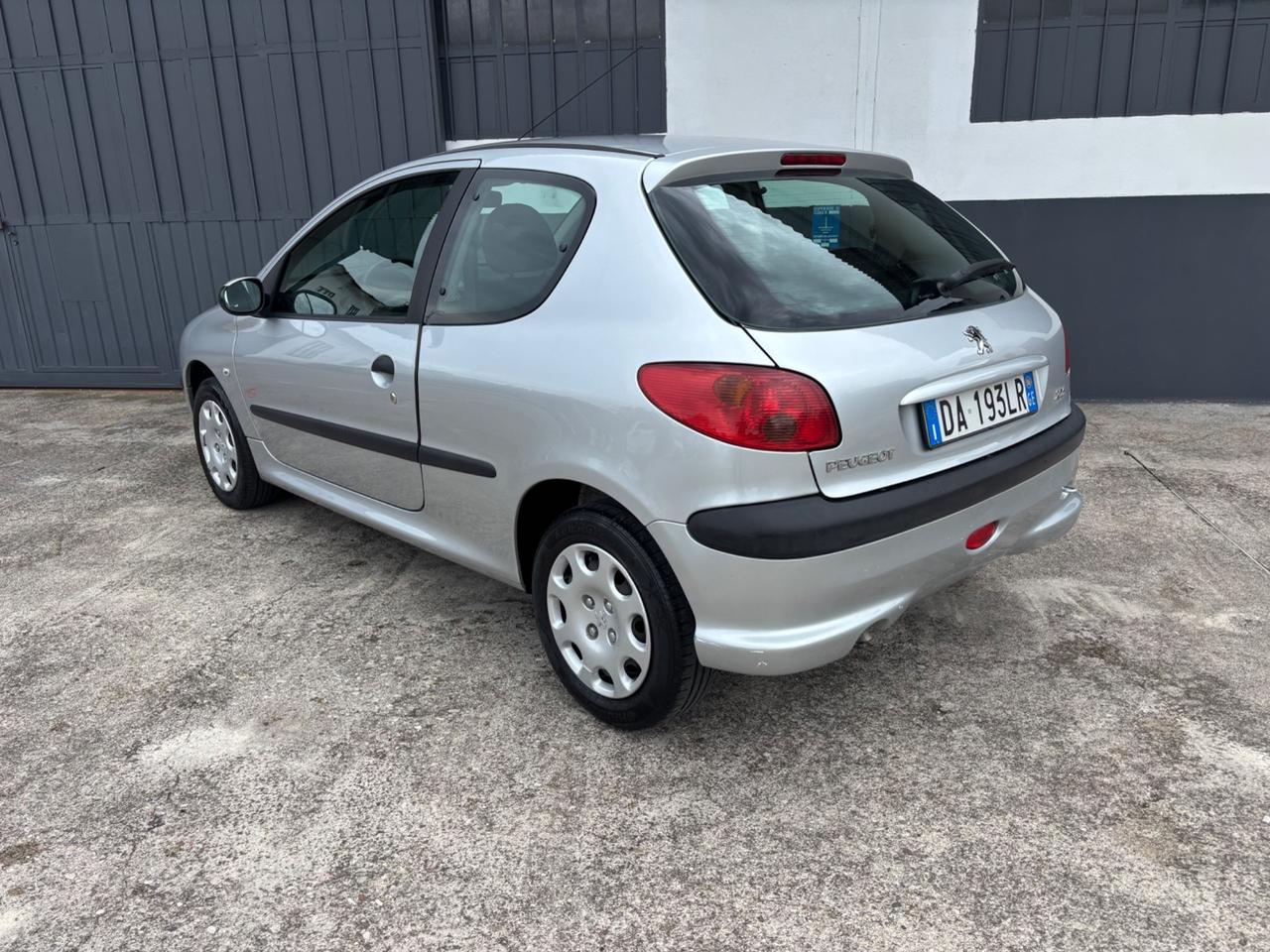 Peugeot 206 1.4 benzina. Neopatentati. Garanzia