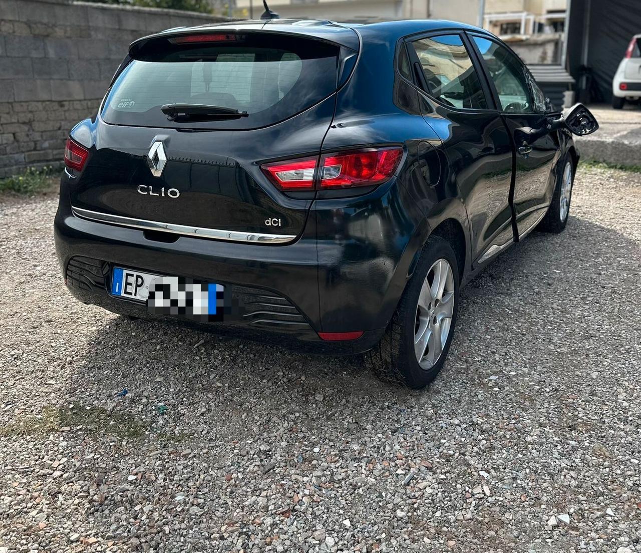 Renault Clio 1.5 dCi 8V 75CV 5 porte Live sinistrata incidentata