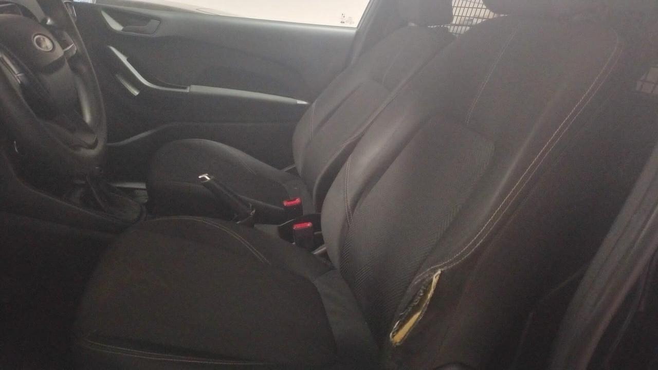 Ford Fiesta 2022 Autocarro
